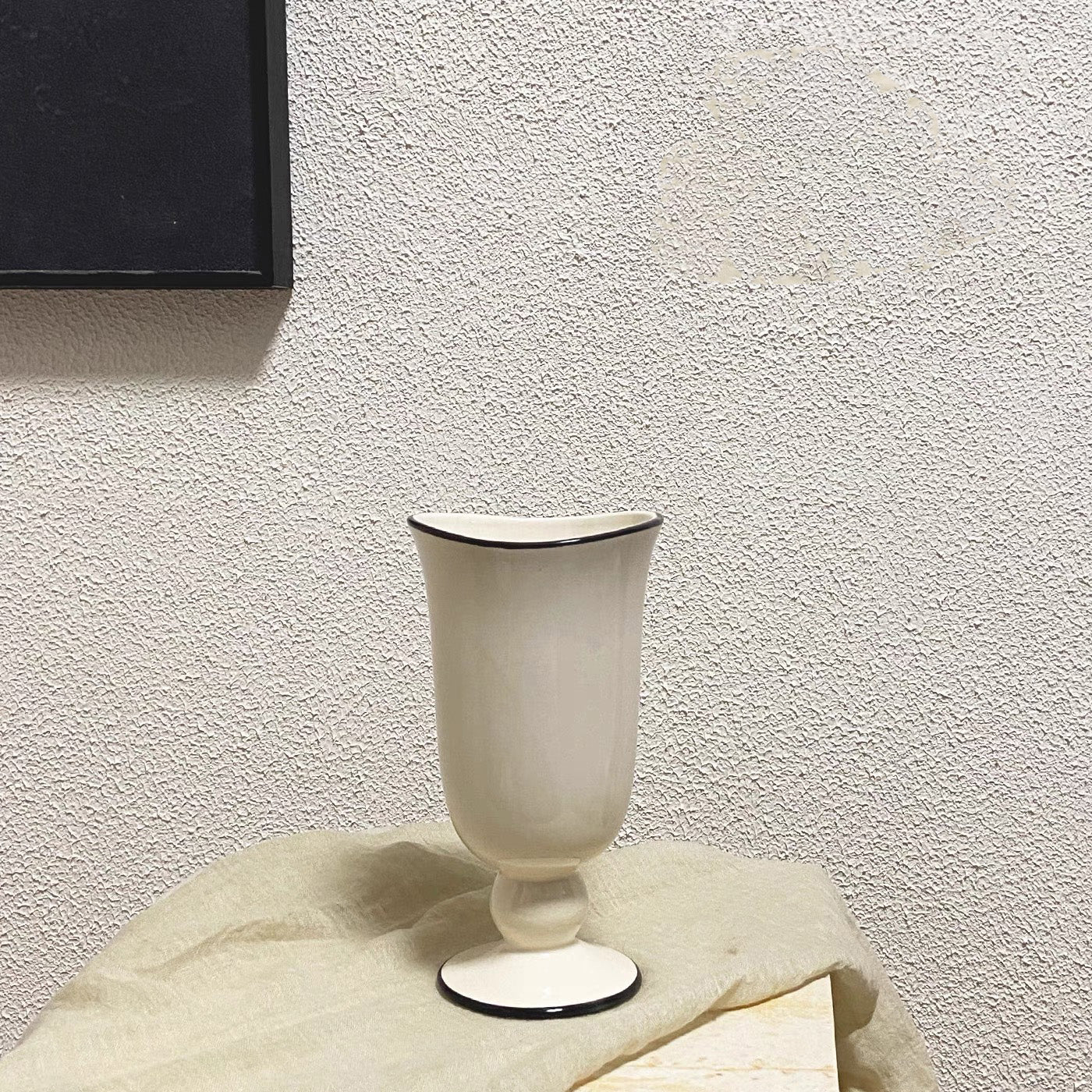 Scalloped Rim Vase - Creamy White