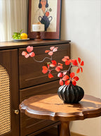 Orientalisches Luxus-Karmesinrotes Blatt Skulpturales Kunstblumenarrangement  