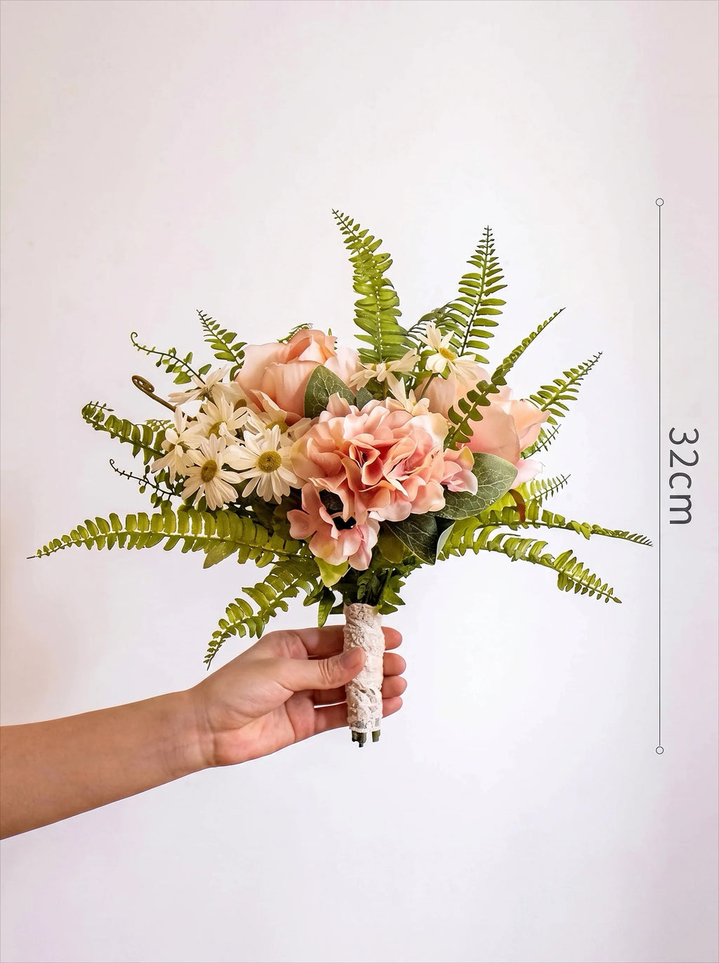 Rodnad romans rosa ros hortensia och prästkrage konstblommig arrangemang