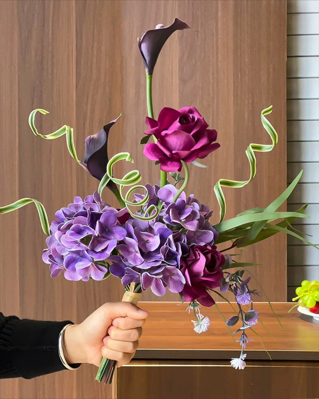Arrangement floral artificiel Hortensia et Rose Violet Sombre