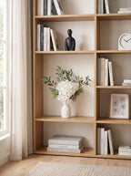Eukalyptus & vit hortensia konstgjord blomsterarrangemang