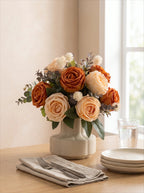 Oljemålning-stil konstgjord blomsterarrangemang - Vintage karamell & krämrosor