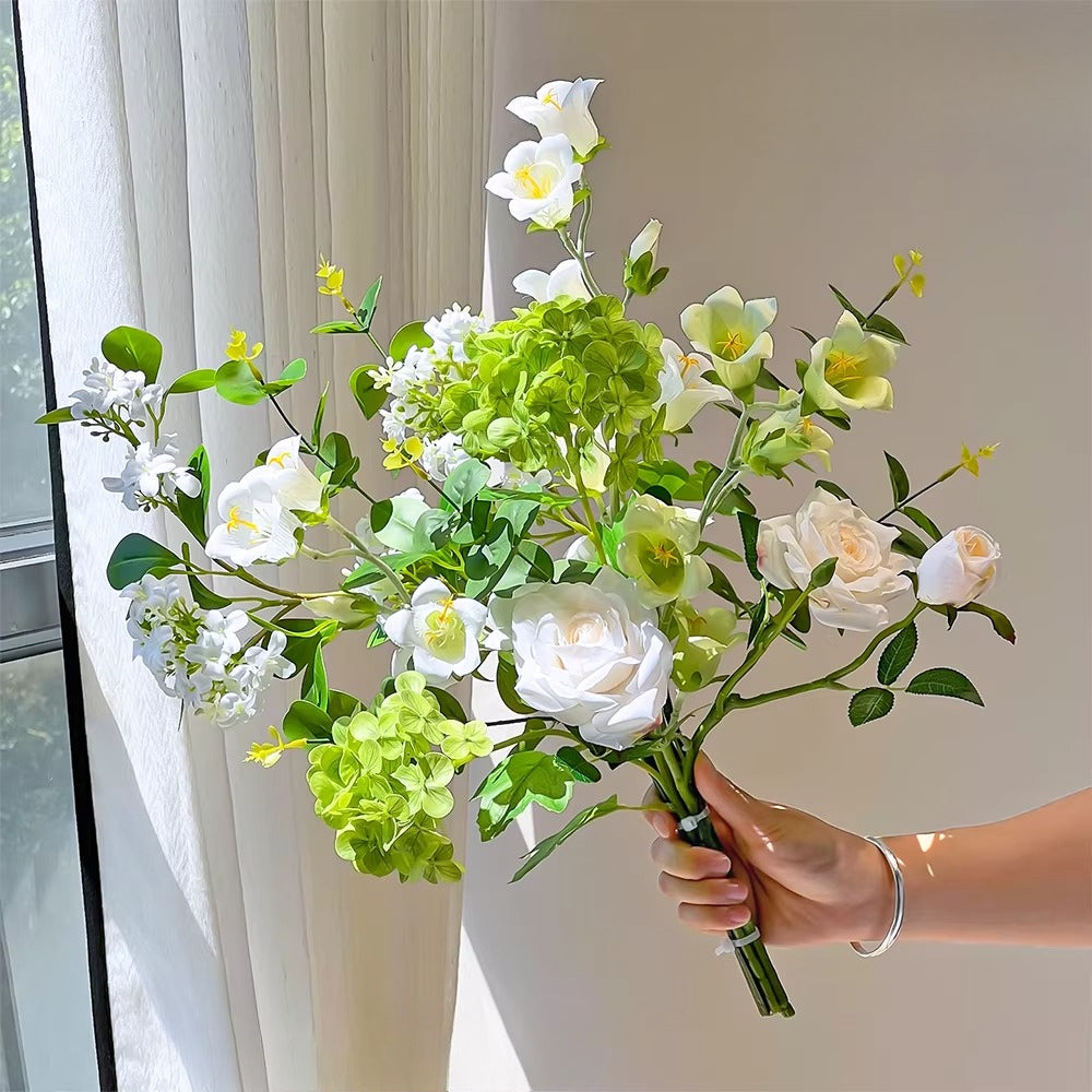 Composition florale fausse Floraison lavande sereine pour table