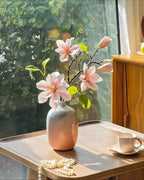 Roze Magnolia Verloopvaas Faux Bloemstuk met Vaas