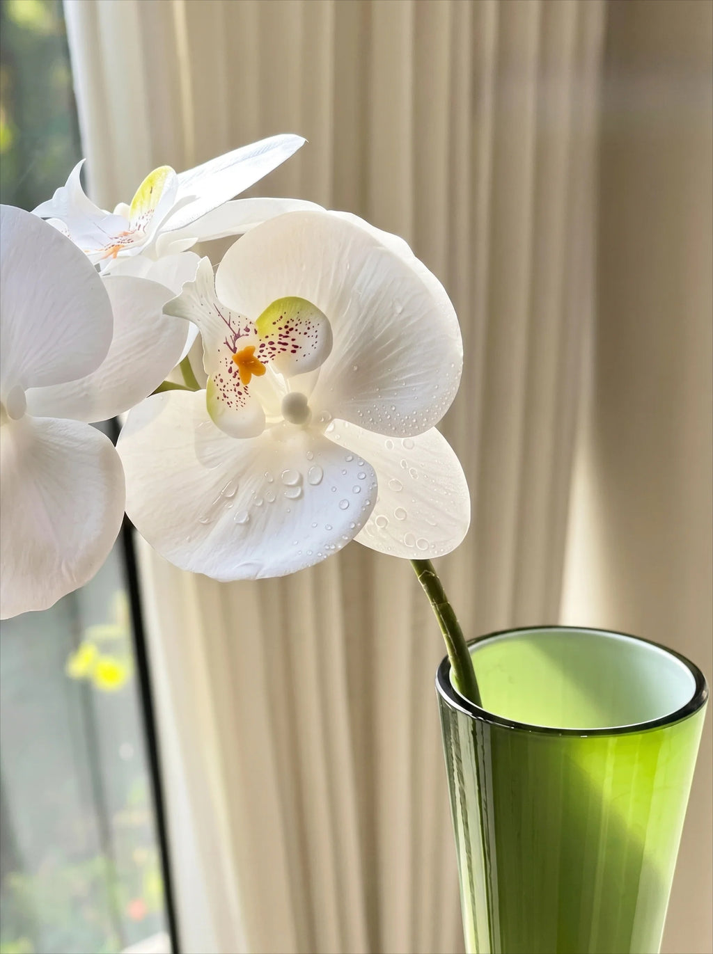 Elegante Witte Phalaenopsis Kunstorchidee Stengel
