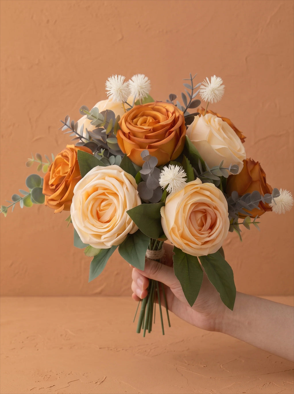 Oljemålning-stil konstgjord blomsterarrangemang - Vintage karamell & krämrosor