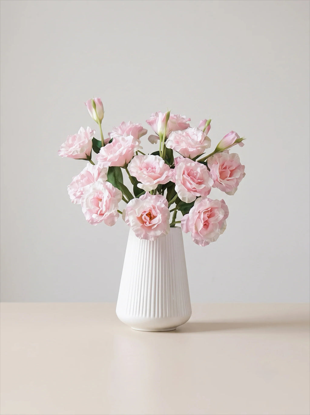 Arrangement floral artificiel élégant de lisianthus rose