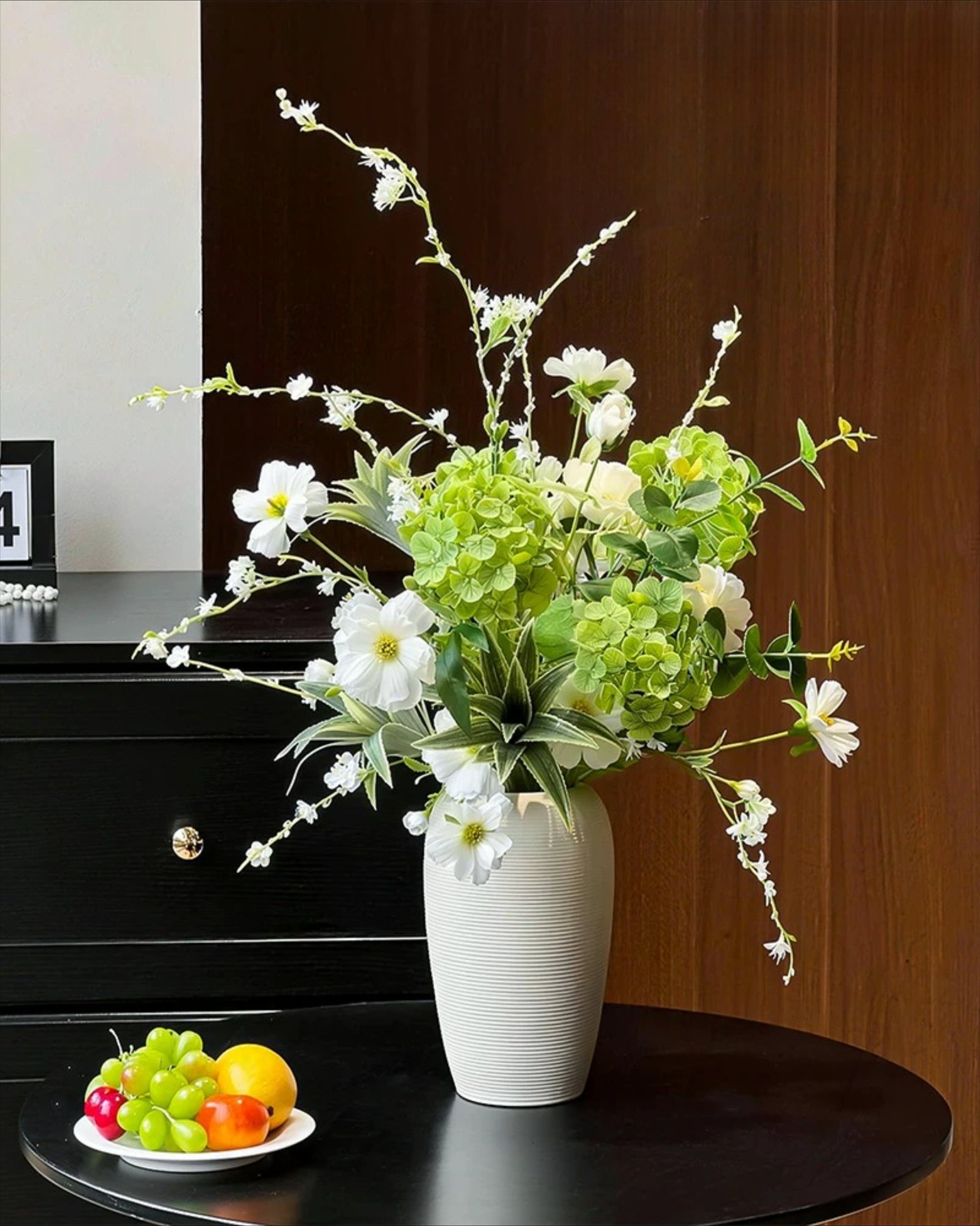 Arrangement floral artificiel Hortensia Vert Frais Vintage et Cosmos Blanc