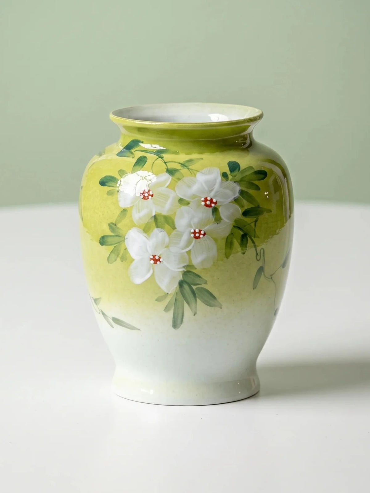 Handmålad vit jasmin i fransk lantlig stil, keramisk vas
