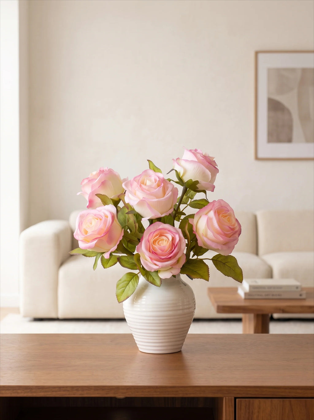 Galerie-Stil Blühende Samtrose Elegantes Kunstblumenarrangement  