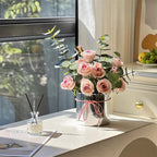 Staubige Rose & Eukalyptus-Hug-Eimer Kunstblumenarrangement