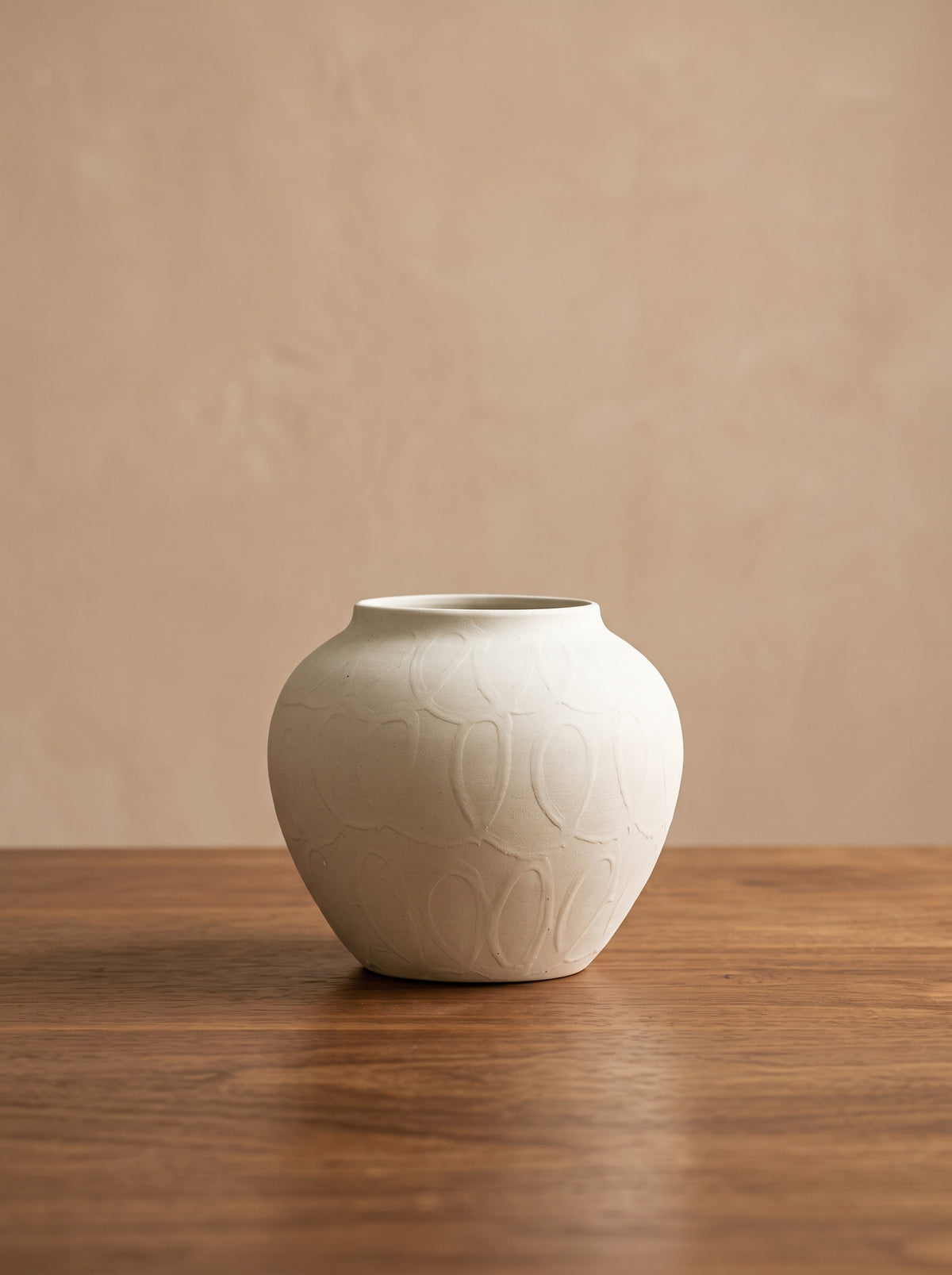 Minimalist Handcrafted Line Relief Vase