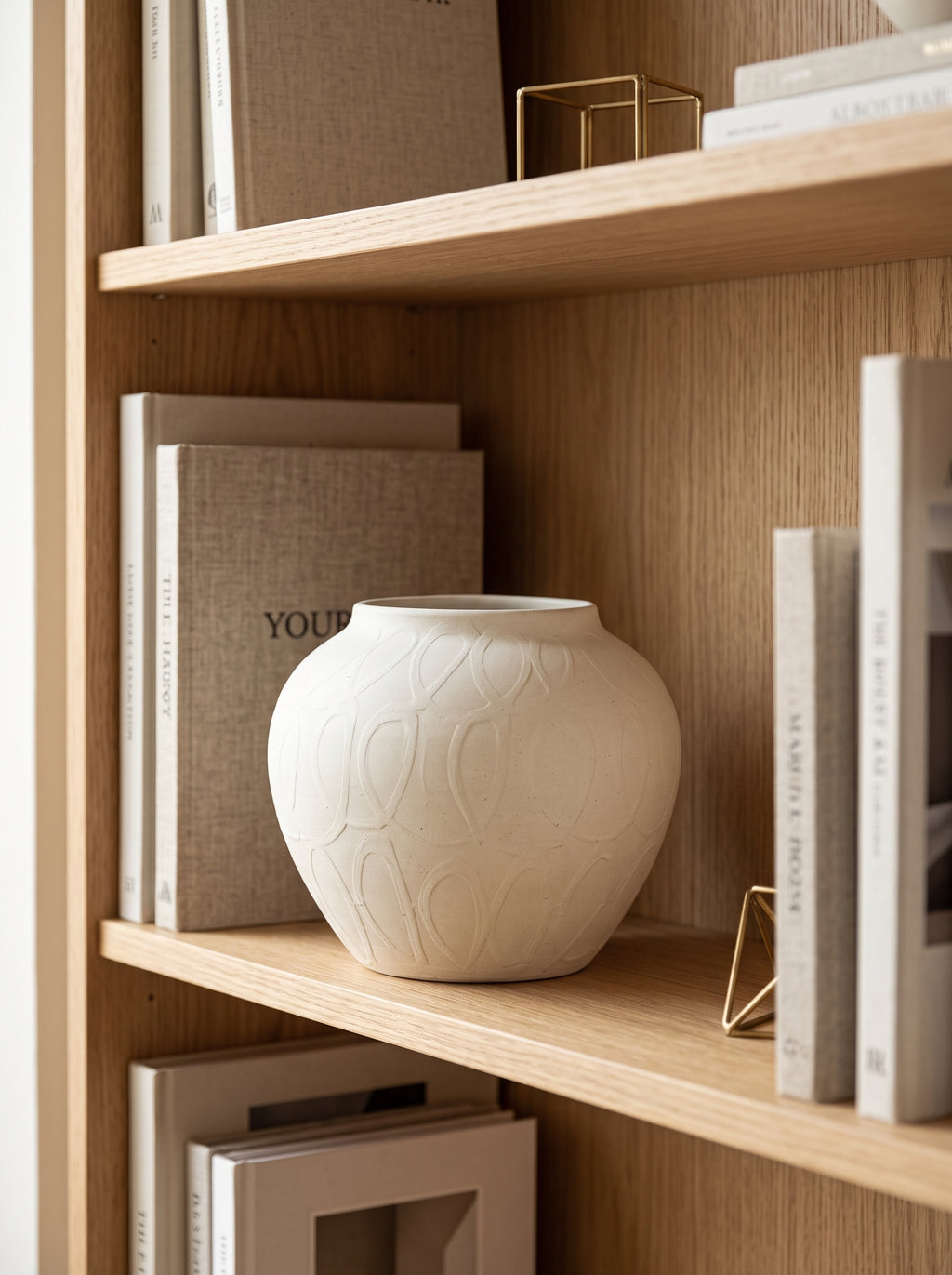 Minimalist Handcrafted Line Relief Vase