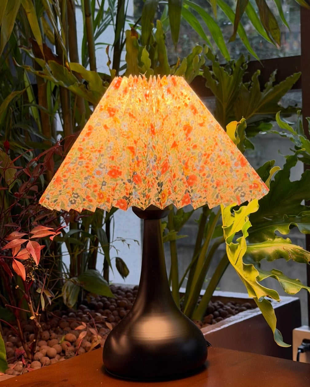 Vintage Floral Pleated Fabric Table Lamp with Teardrop Ceramic Base