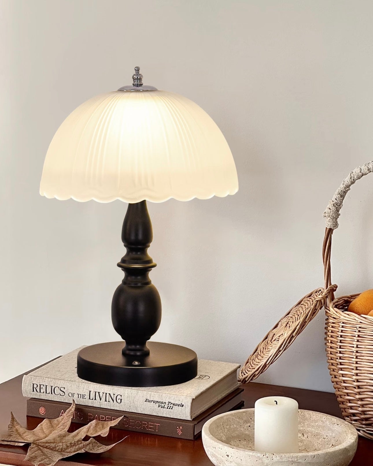 Vintage Ribbed Frosted Glass Table Lamp with Matte Black Metal Base