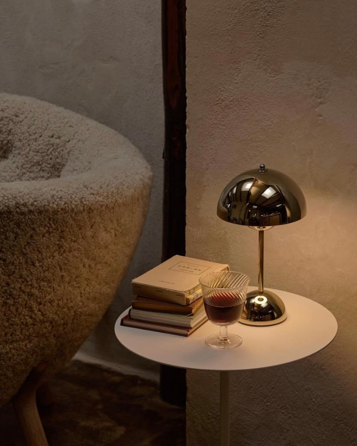 Modern Minimalist Dome Metal Table Lamp with Solid Color Base