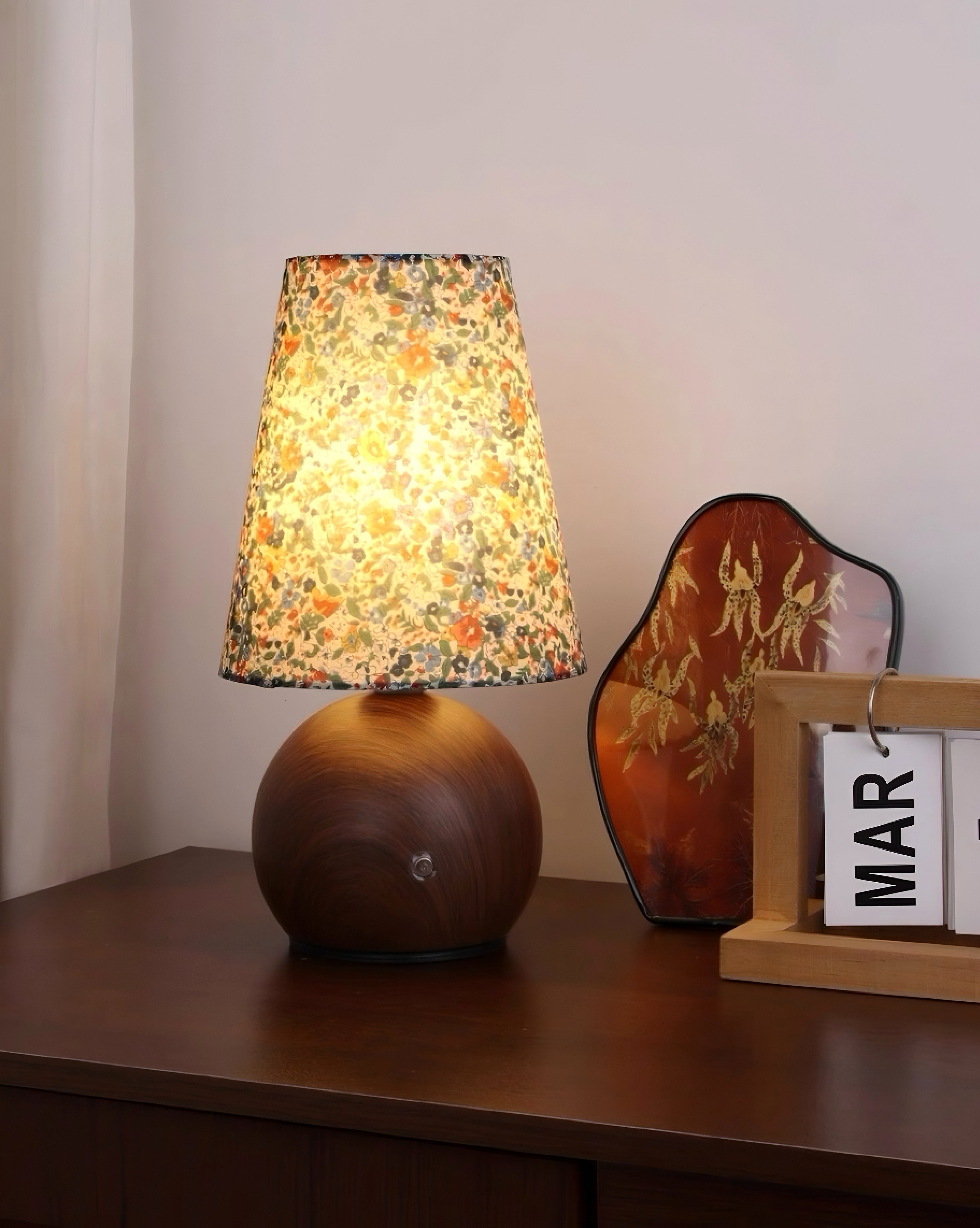 Nordic Retro Floral Fabric Table Lamp with Round Wood Base
