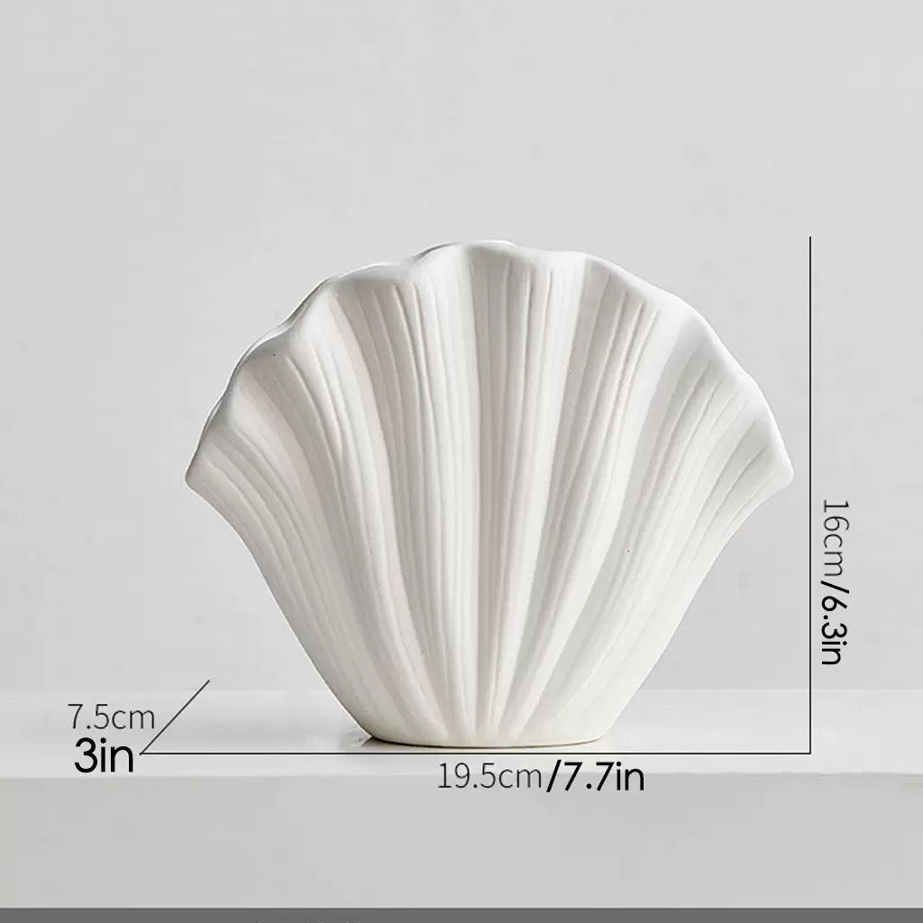 Shell Vase - White