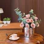 Staubige Rose & Eukalyptus-Hug-Eimer Kunstblumenarrangement