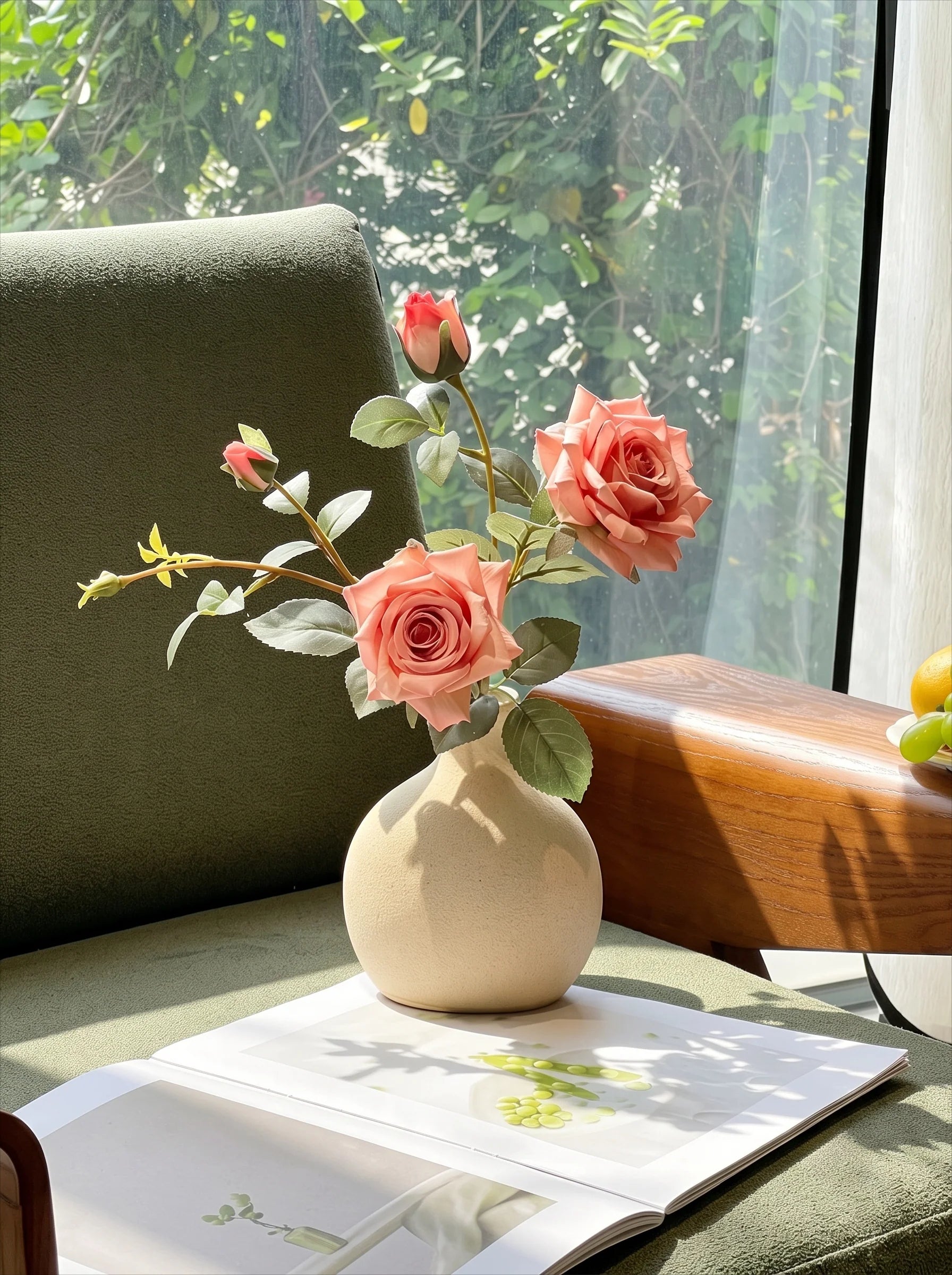 Minimalistisches Luxus-Blush-Rosen-Kunstblumenarrangement  