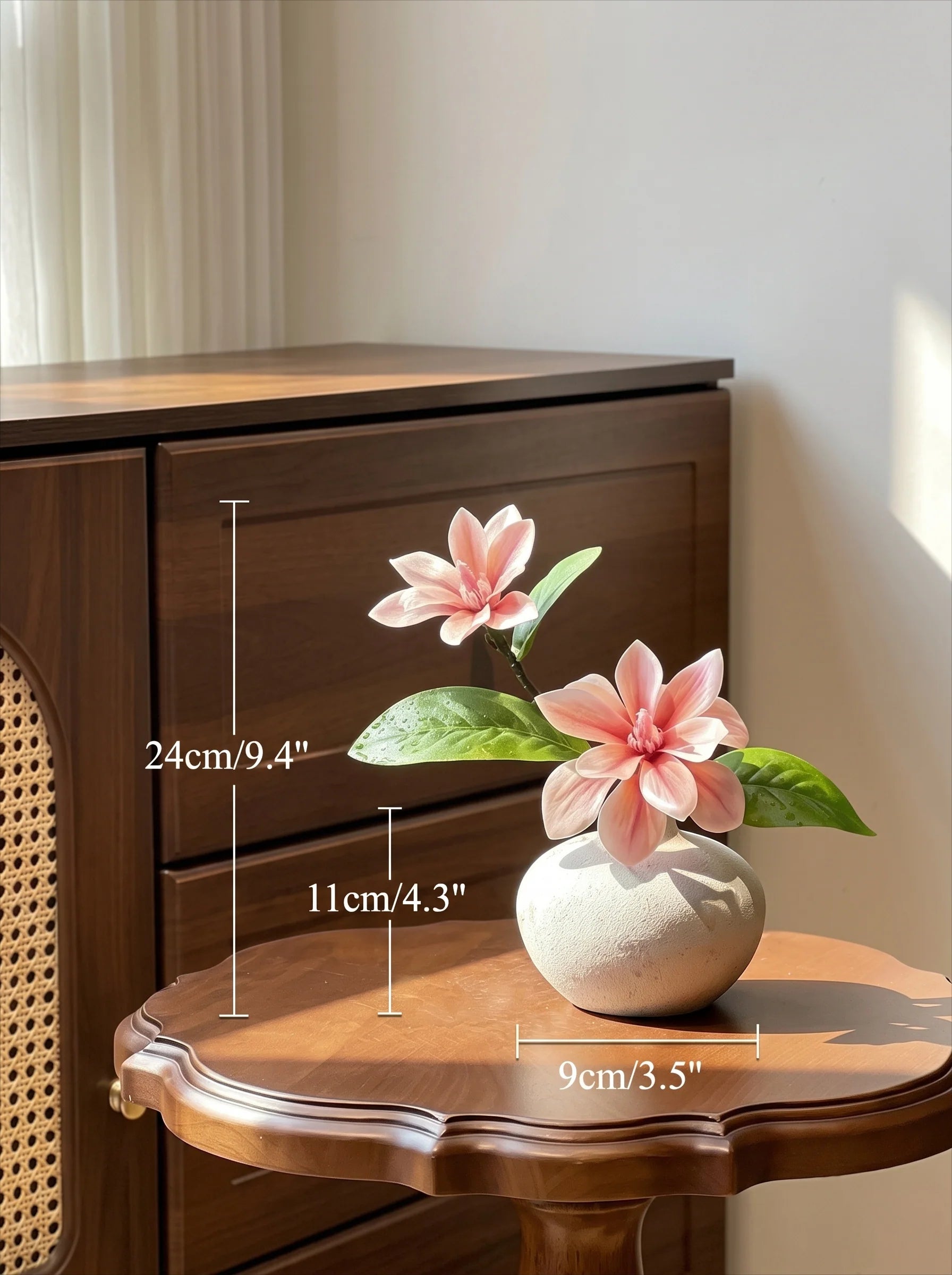 Ruhiges Blush-Magnolien Skulpturales Kunstblumenarrangement  
