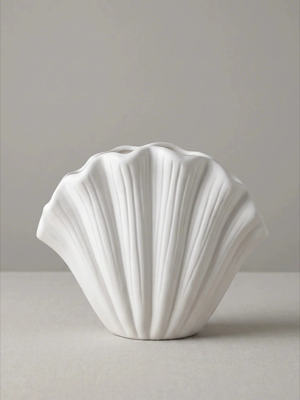 Shell Vase - White
