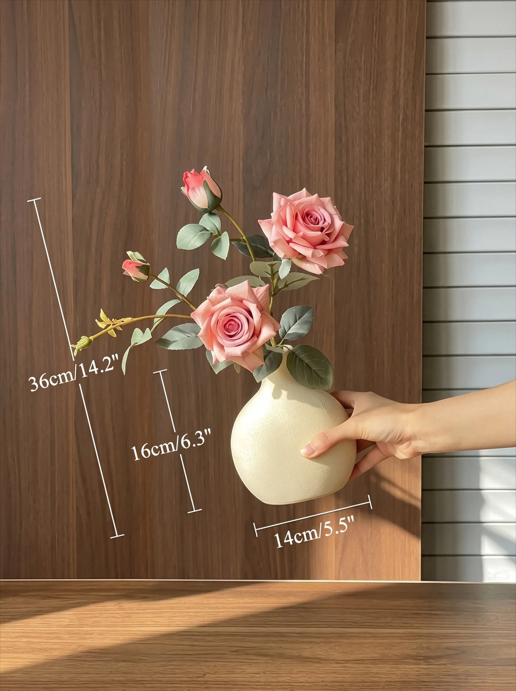 Minimalistisches Luxus-Blush-Rosen-Kunstblumenarrangement  