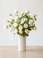 Luxuriöse Weiße Sprayrose Künstliches Blumenarrangement