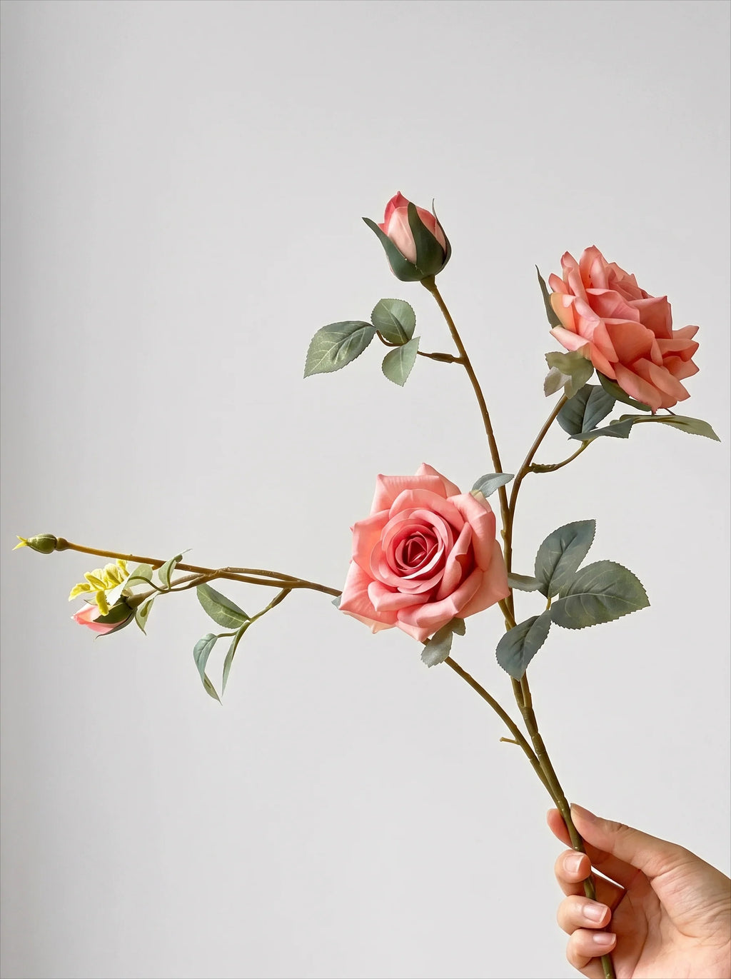 Minimalistisches Luxus-Blush-Rosen-Kunstblumenarrangement  