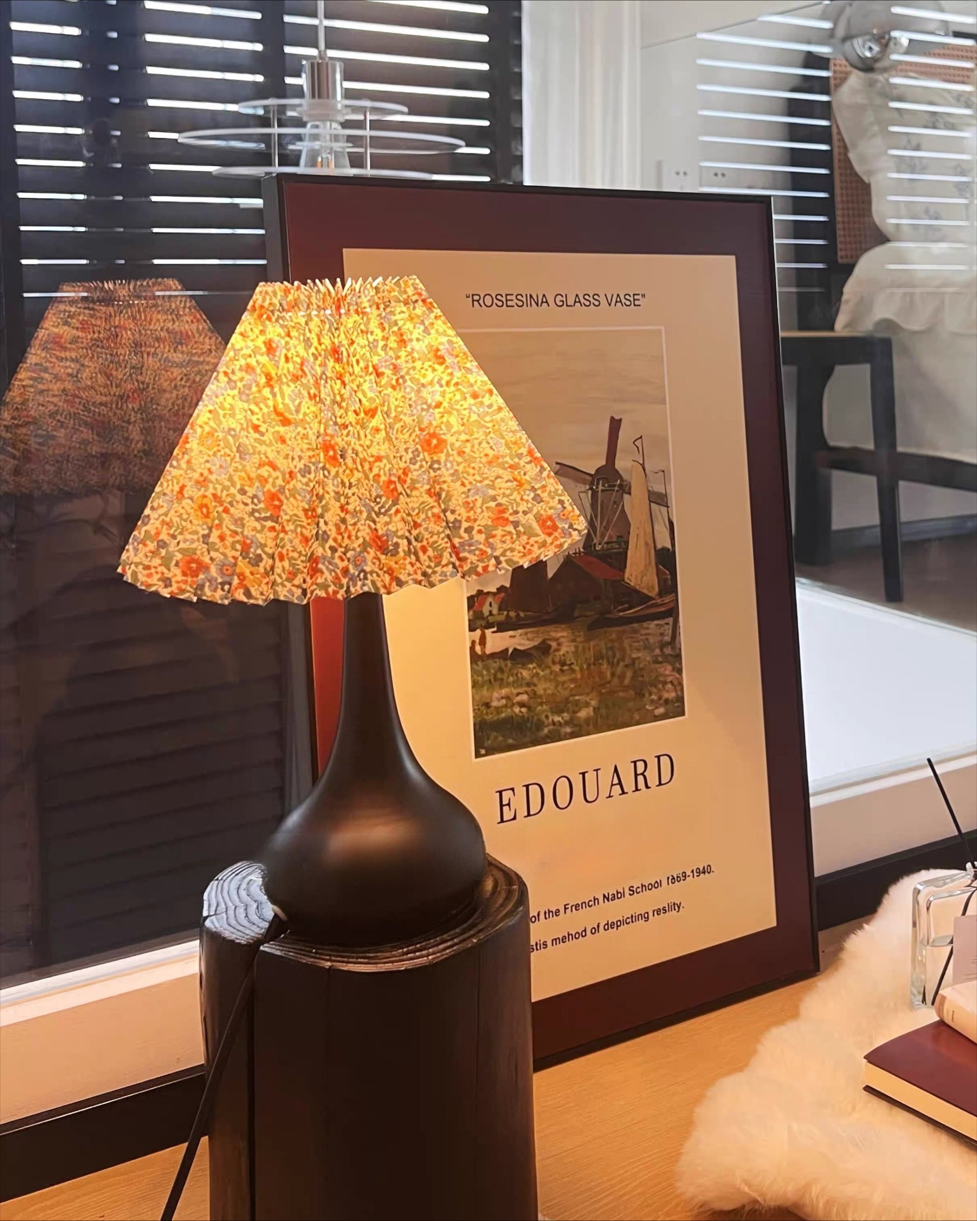 Vintage Floral Pleated Fabric Table Lamp with Teardrop Ceramic Base