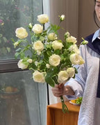 Luxe Witte Sprayroos Faux Bloemstuk