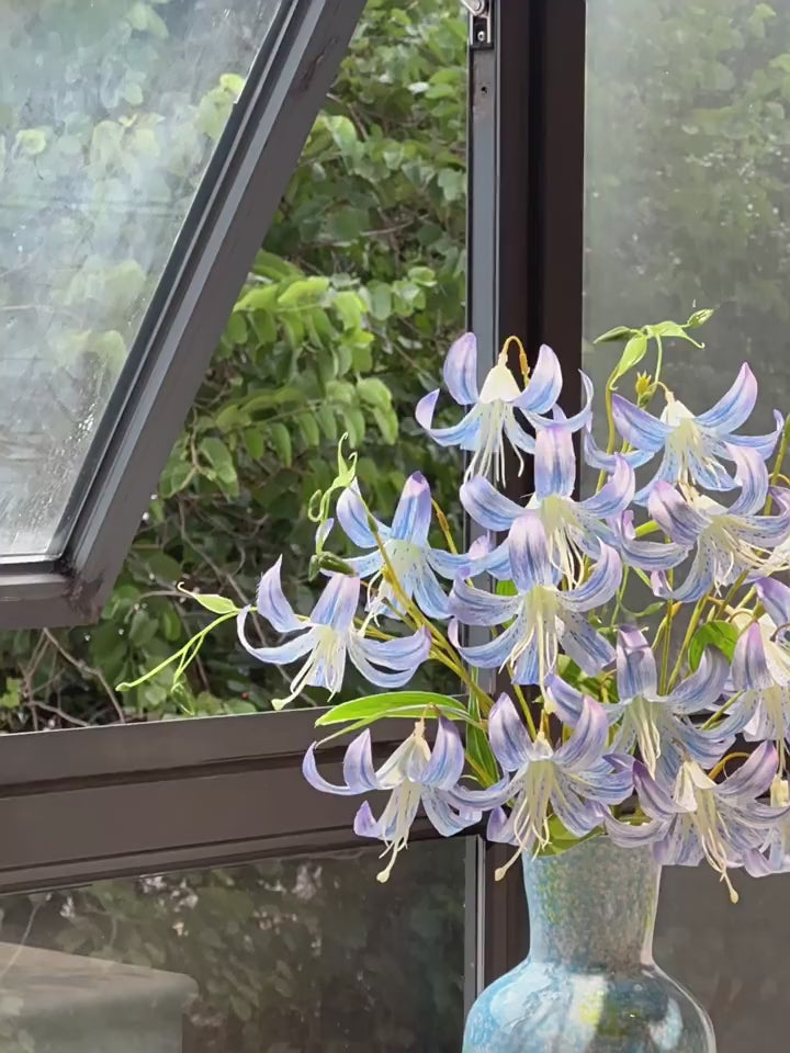 フェイクチューリップアレンジメント - ホワイト（茎10本 / 花10個）